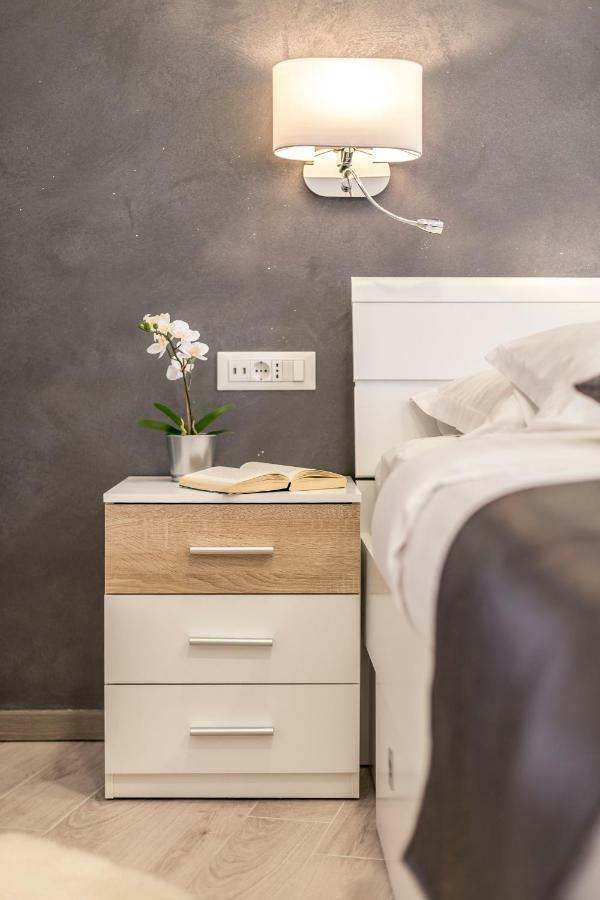 Apartament & Unicus I, Ii, Iii Split